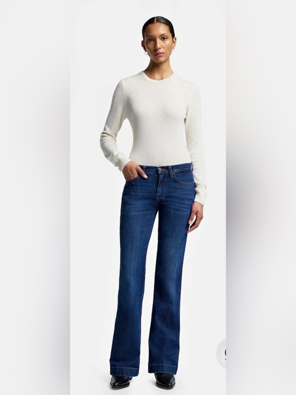Seven For All Mankind Dojo Flare Jeans in Blue Waist 27 Like New